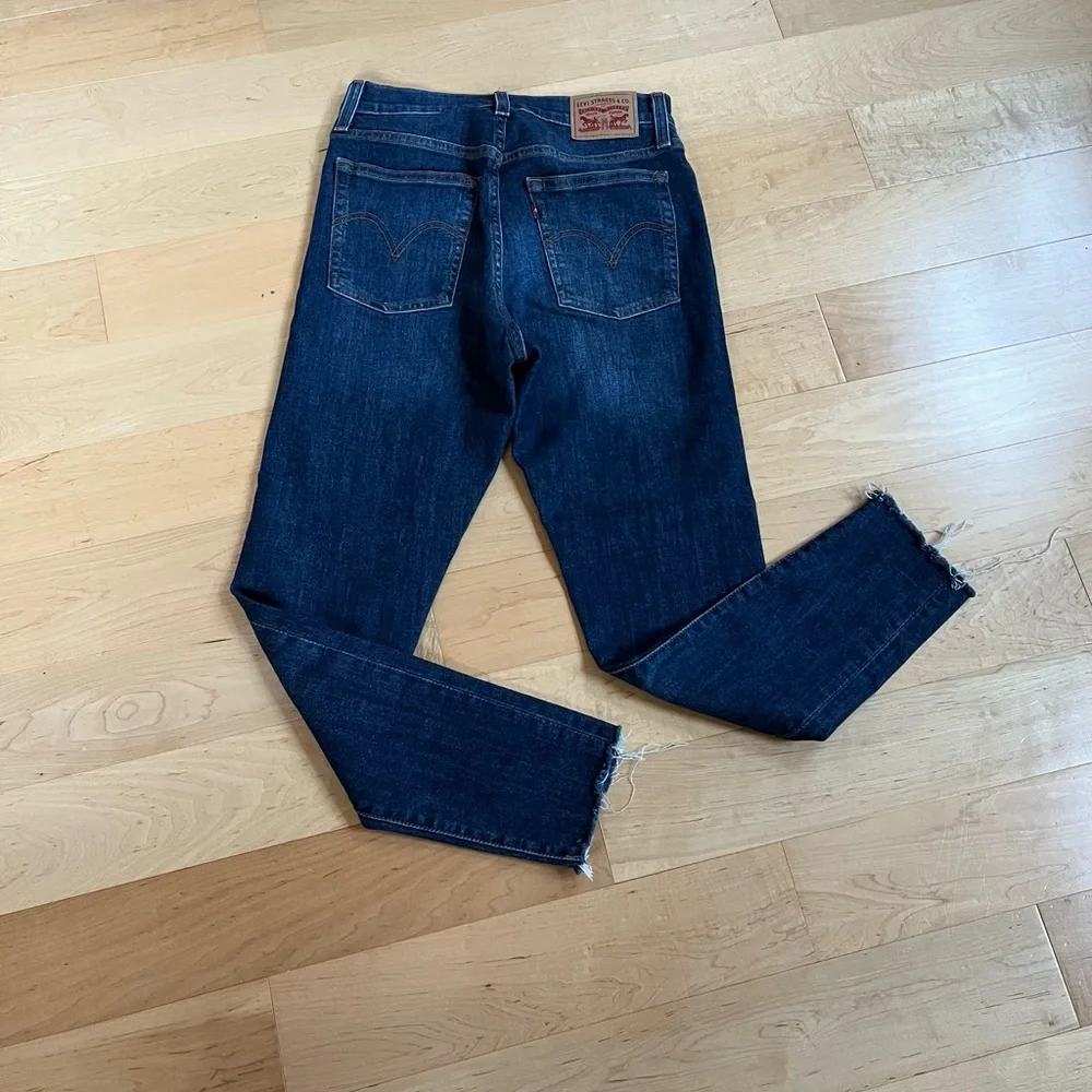 Levis Wedgie Jeans - Picture 3 of 5